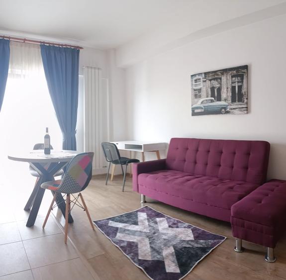 Apartament cu 2 camere nedecomandat, mobilat în Nicolina