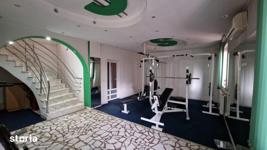 Casă cu 8 camere cu Teren 200 Mp în Sălaj