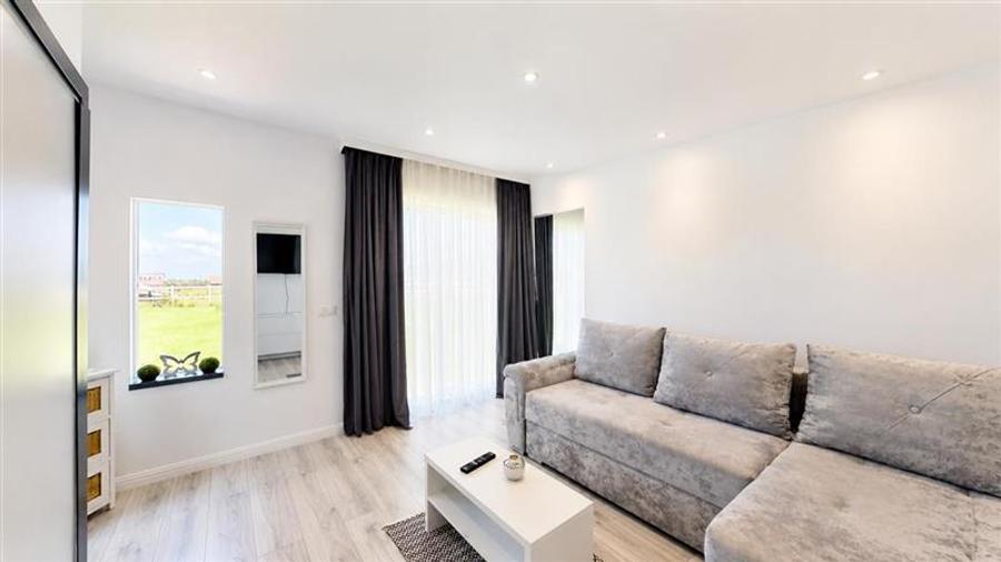 Teren extravilan de 1640 mp, în Exterior Est