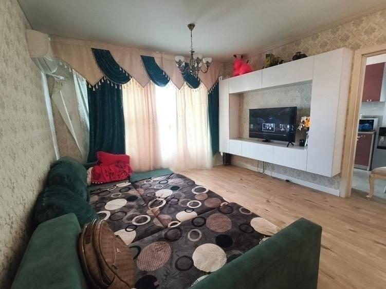 Apartament cu 3 camere semidecomandat în Prelungirea Ghencea