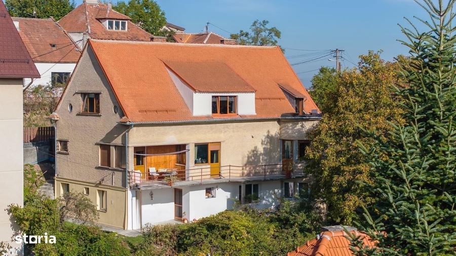 Apartament cu 3 camere decomandat în Cetatea