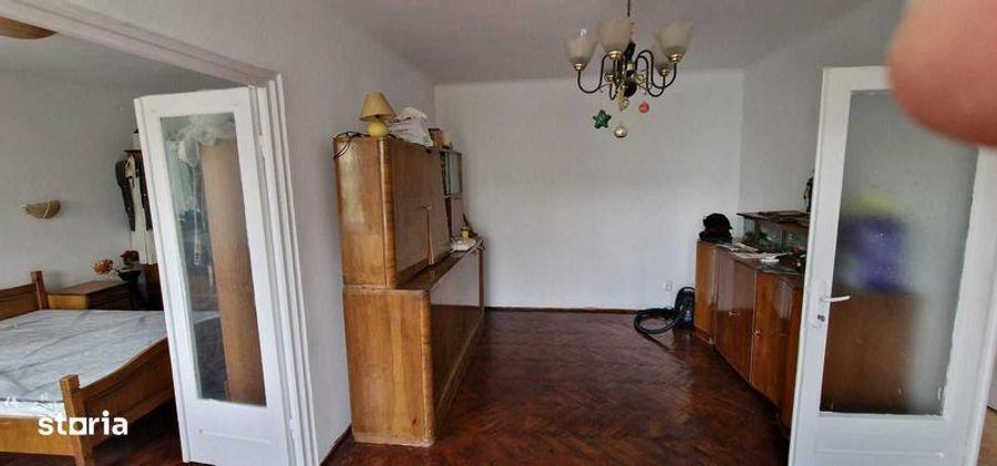 Apartament cu 2 camere nedecomandat în Blejoi