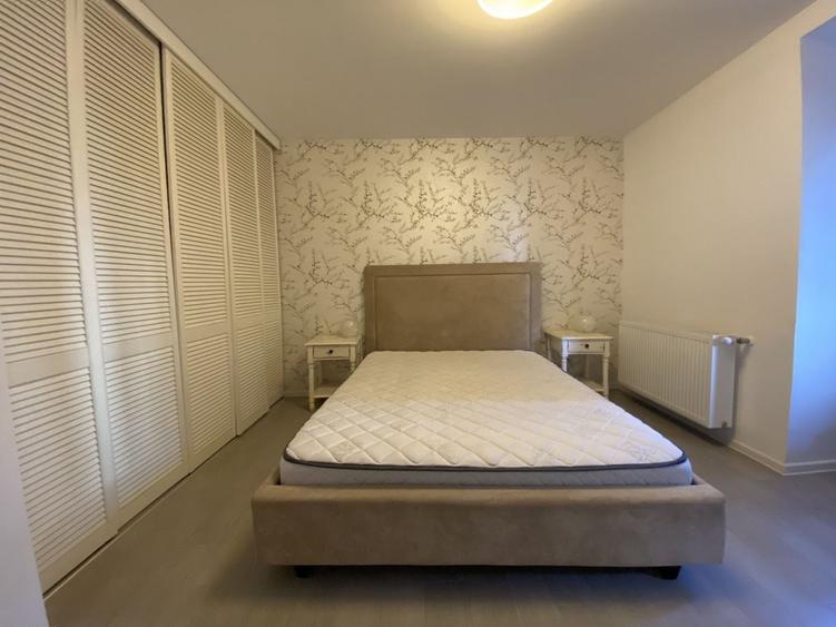 Apartament cu 3 camere semidecomandat în Kiseleff