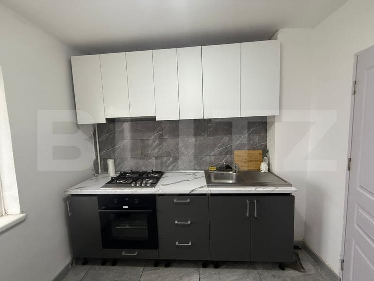 Apartament decomandat etajul 1, 52 mp, Rovine ,zona Parculet - 8