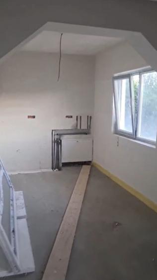 Casă individuală cu 5 camere cu Canalizare în Năvodari