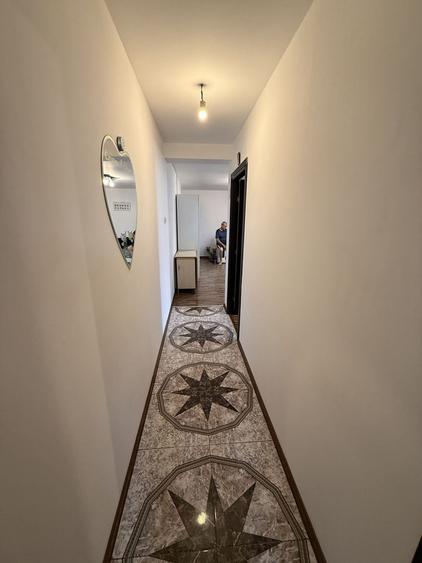 Apartament cu 2 camere semidecomandat, mobilat în Central
