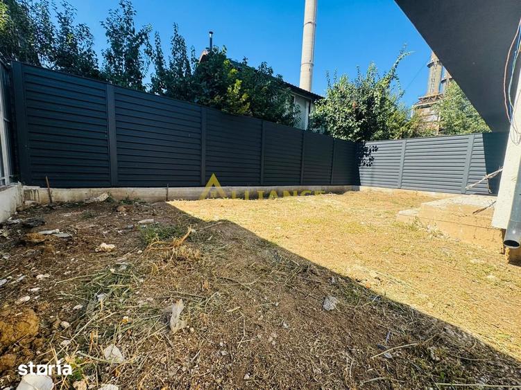 Vila de vanzare || 4 camere || curte mare || aproape Grand Arena - 1