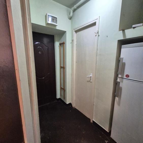 Apartament cu 2 camere semidecomandat în Basarab
