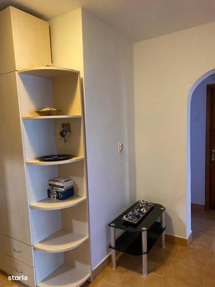 Apartament cu 3 camere decomandat, mobilat în Spitalului
