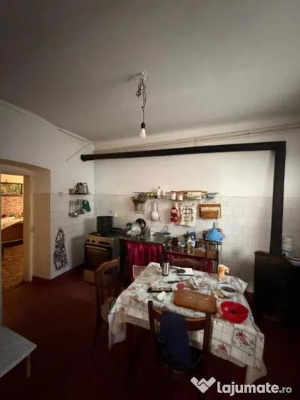 Casă cu 3 camere cu Teren 619 Mp în Central