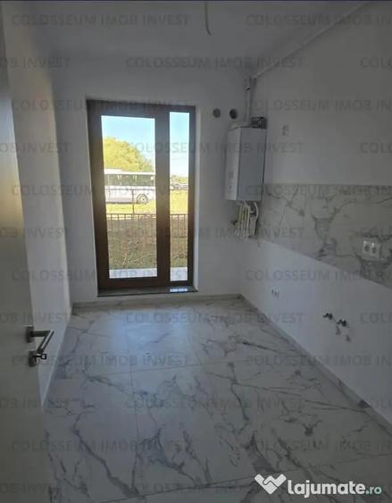 Apartament cu 2 camere decomandat în Tractorul