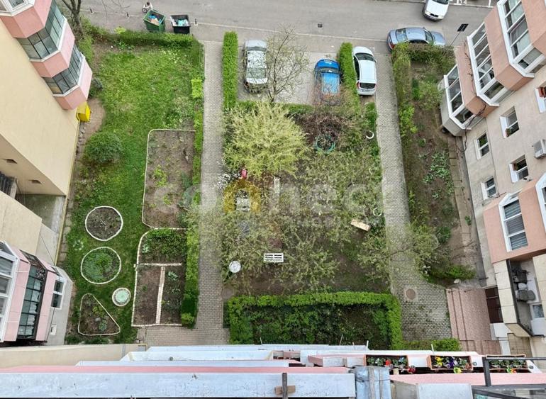Apartament cu 4 camere decomandat, mobilat în Mărăști