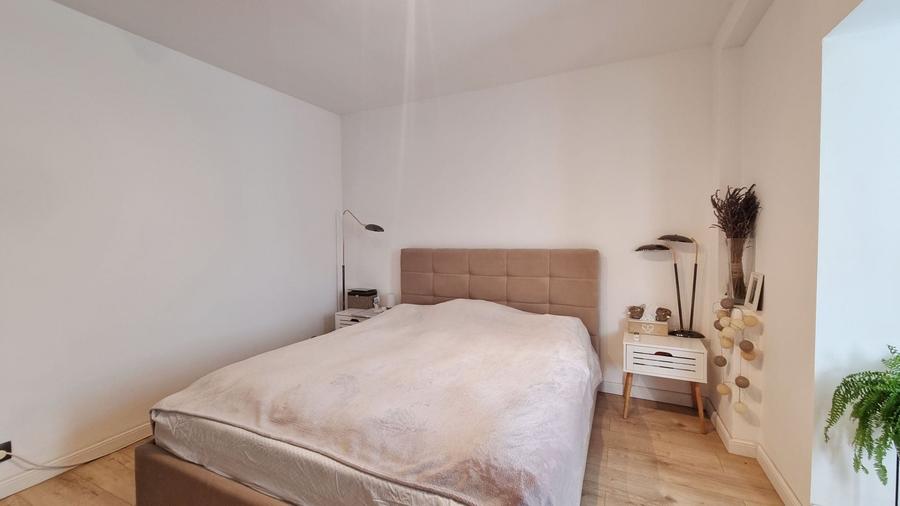 Apartament cu 3 camere decomandat, mobilat în Decebal
