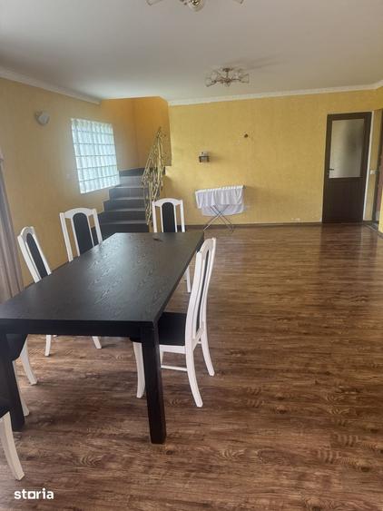 Casă cu 5 camere cu Teren 2000 Mp în Vernești