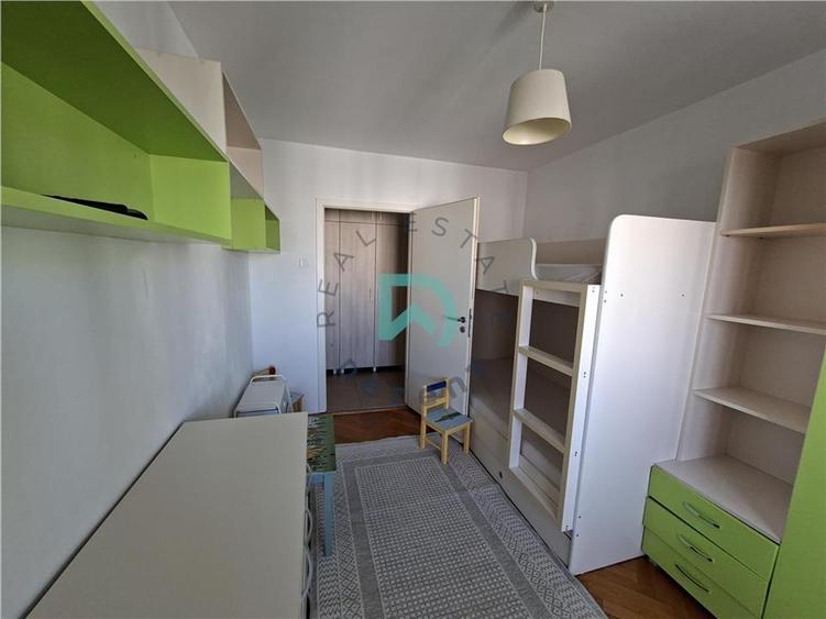 Apartament cu 3 camere decomandat în Gării