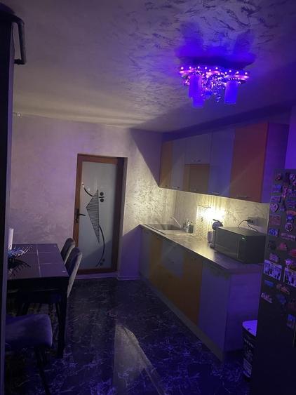 Apartament cu 3 camere în Buzaului