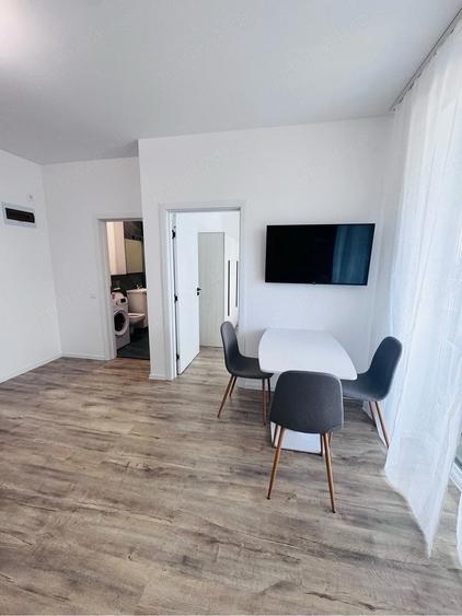 Apartament cu 2 camere decomandat în Griviței