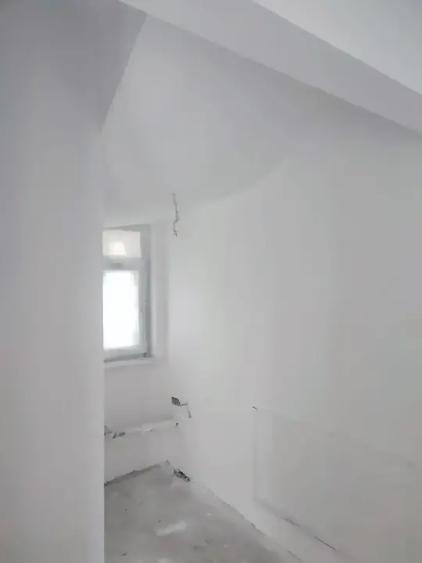 Casă individuală cu 5 camere cu Teren 400 Mp în Tunari