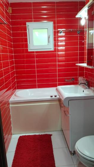 Apartament cu 3 camere decomandat, mobilat în Basarabia