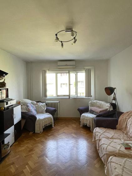 Apartament cu 2 camere decomandat în Aradului
