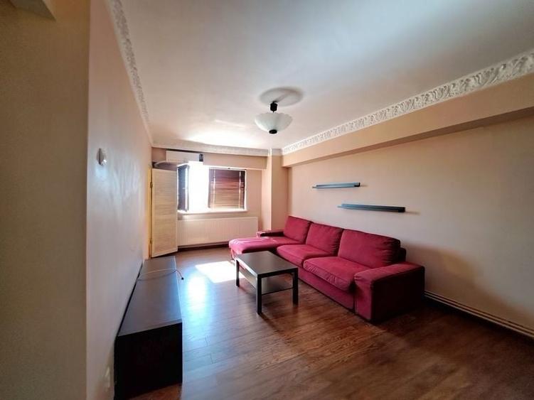 Apartament cu 4 camere decomandat, mobilat în Micro 11