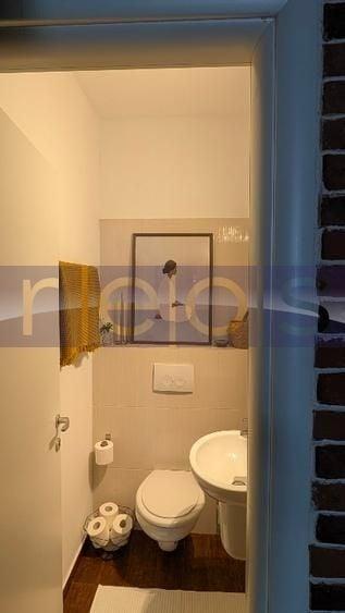 Apartament cu 3 camere semidecomandat, mobilat în P-ța Victoriei