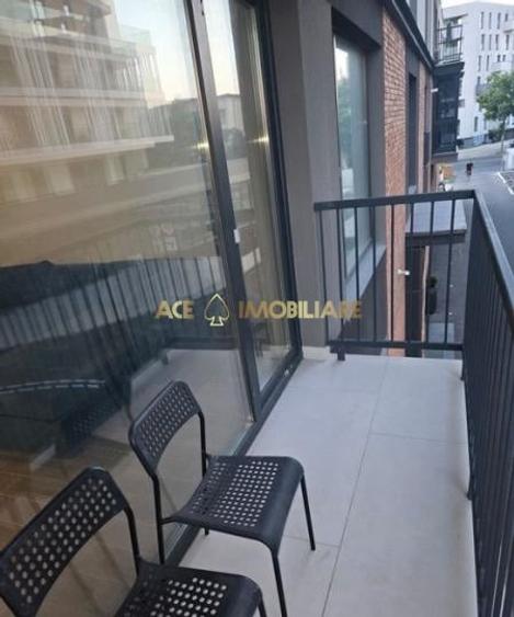 Apartament cu 2 camere semidecomandat, mobilat în Băneasa
