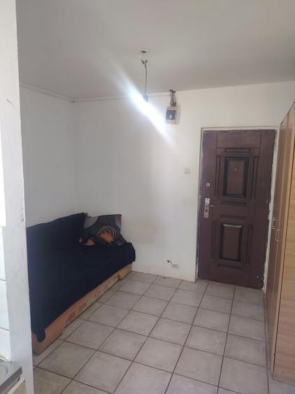 Garsonieră semidecomandată în Eroii Revoluției