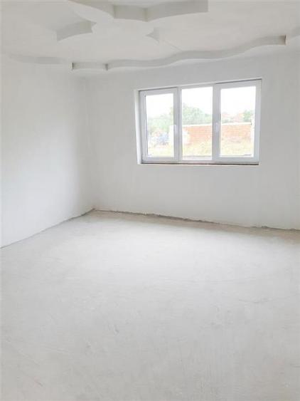 Casă cu 5 camere cu Teren 900 Mp în Tileagd