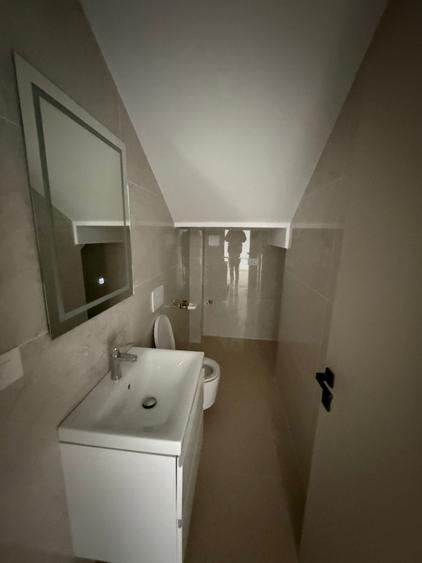 Duplex cu 4 camere cu Canalizare în Popas Păcurari