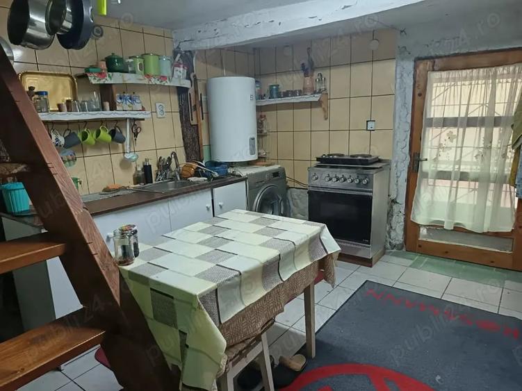 Casă cu 3 camere în Muntele Băișorii