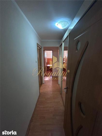 Apartament cu 3 camere decomandat, mobilat în Soarelui