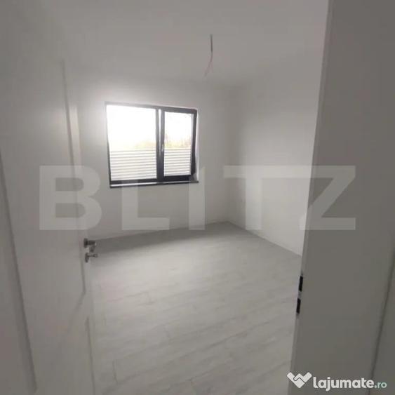 Casă cu 4 camere cu Teren 400 Mp în Central