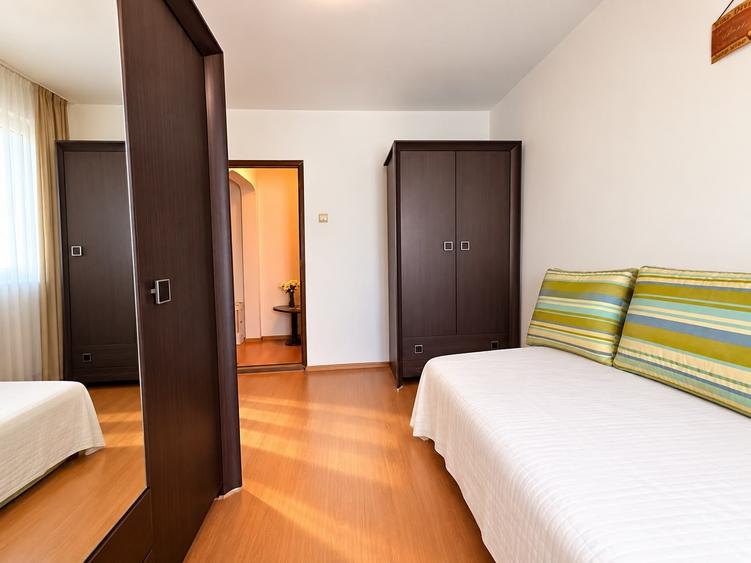Apartament cu 4 camere decomandat, mobilat în Inel II