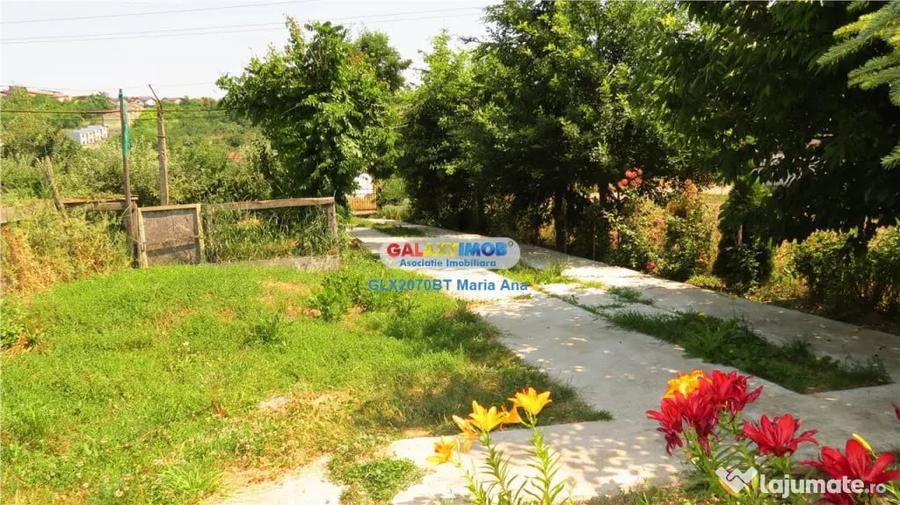 Curtesti, Botosani , Teren generos cu casa si anexa! - 2