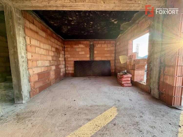 Duplex cu 4 camere cu Canalizare în Sânandrei