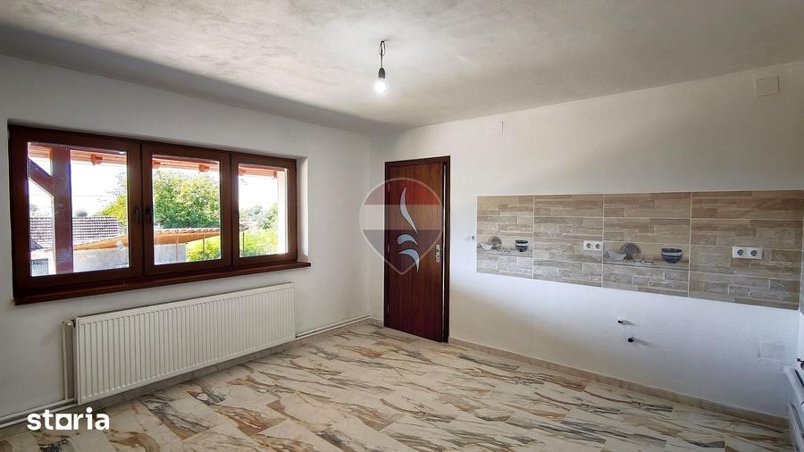 Casă cu 3 camere cu Teren 1163 Mp în Blăjel