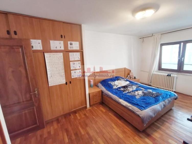 Apartament cu 3 camere decomandat în Banu Manta