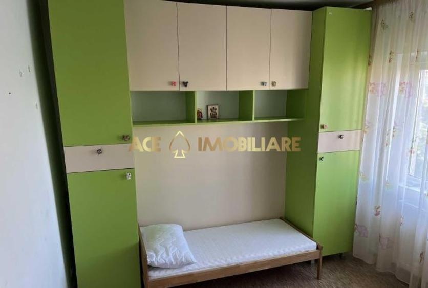 Apartament cu 3 camere semidecomandat, mobilat în Progresul