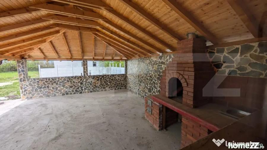 Casă cu 4 camere cu Teren 400 Mp în Lazuri