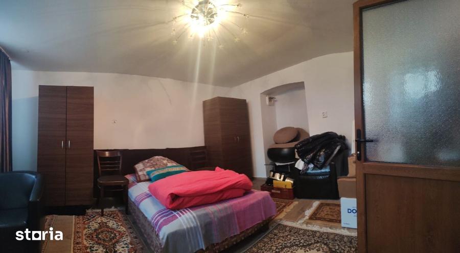 Apartament cu 2 camere în Badea Cârțan