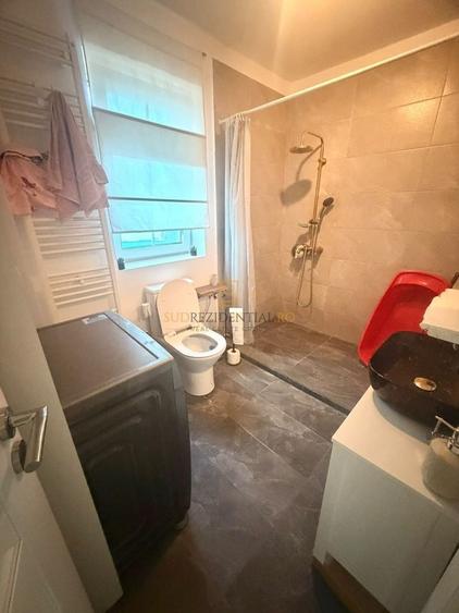 Casă individuală cu 3 camere cu Canalizare în Central