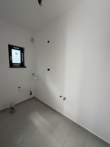 Casă cu 3 camere în Albina