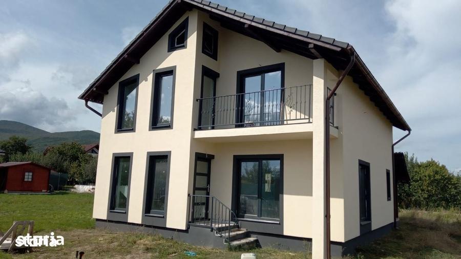 Casă cu 4 camere în Micești