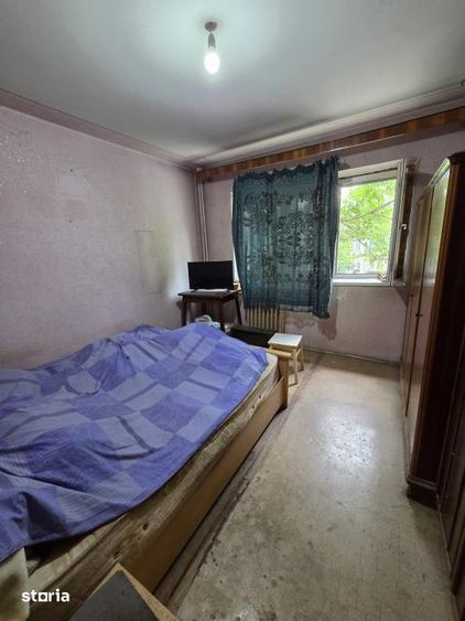 Apartament cu 3 camere decomandat în Rahova