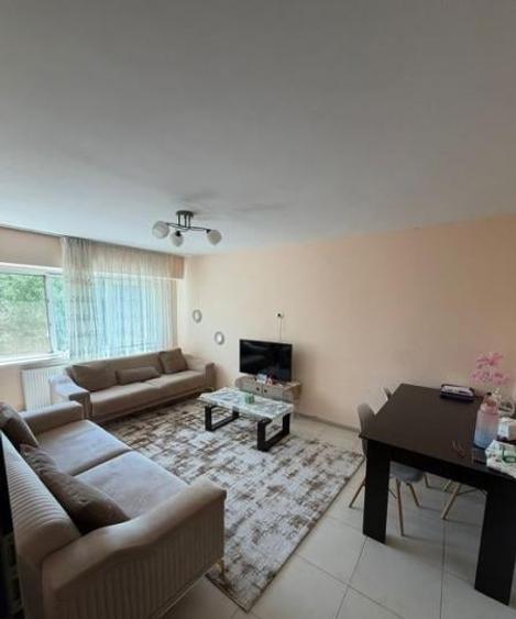 Apartament cu 3 camere decomandat în Tomis Nord