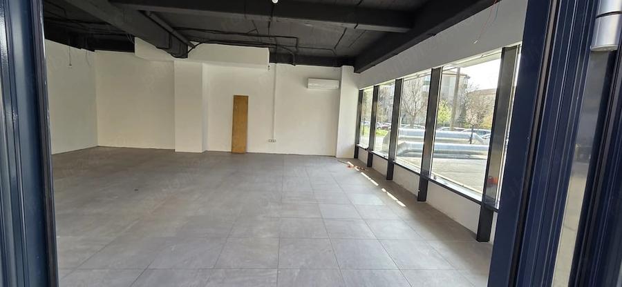 Spațiu comercial, de 83 mp, în Central
