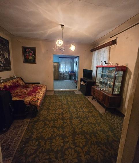 Casă individuală cu 3 camere cu Canalizare în Rahova