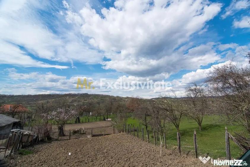 Casă cu 3 camere cu Teren 1000 Mp în Văcarea
