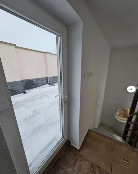 Birou, de 204 mp, în Central